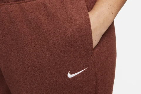 Swoosh Detail