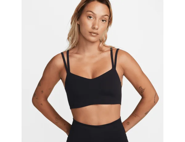 Nike Dri-FIT Alate Trace Black
