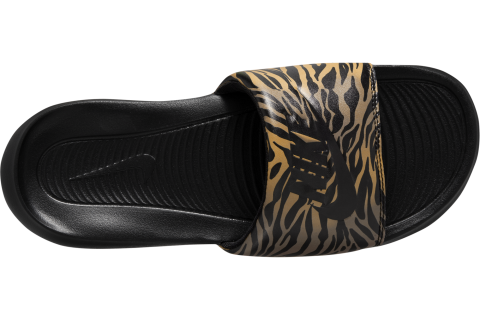 Contoured footbed