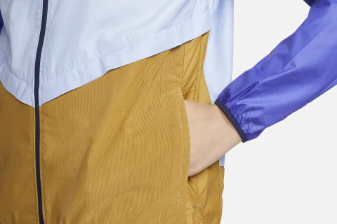 Lots of pockets