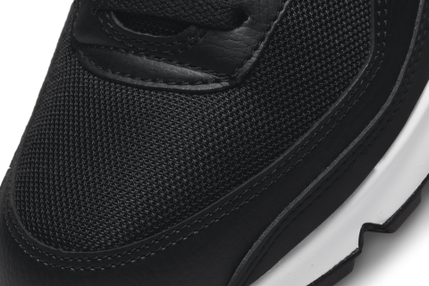 Monochrome upper